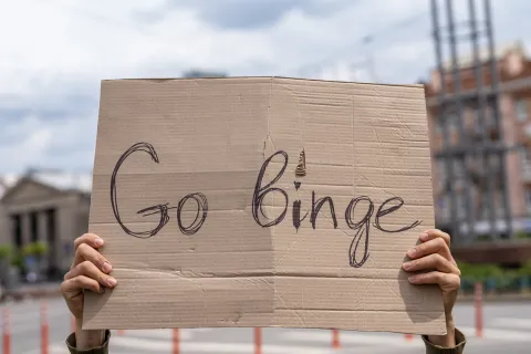 Sida : Quand binge-watcher s’accompagne d’un devoir de mémoire…  