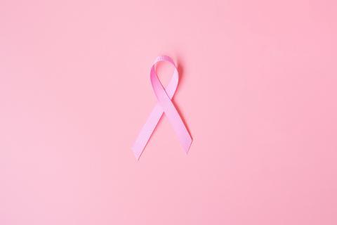 Octobre Rose : notre rédactrice en chef donne du sein