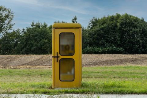 100 000 € à l’achat, 2 500 € par mois en location, le vrai prix des cabines de téléconsultations