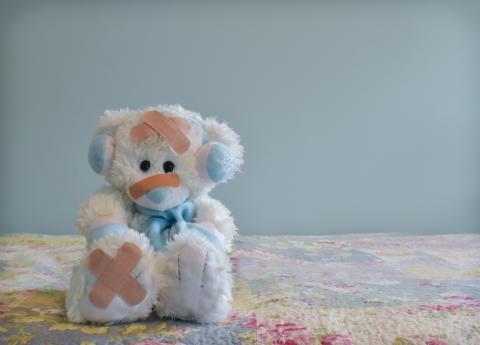 Les maltraitances de l’enfance laissent des cicatrices dans l’ADN
