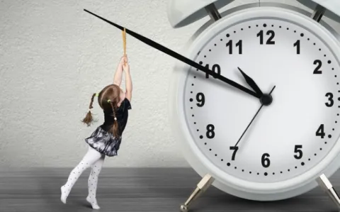 Report de la thèse au 31 décembre, extension du statut de Dr Junior : tout sur le décret du 14 août