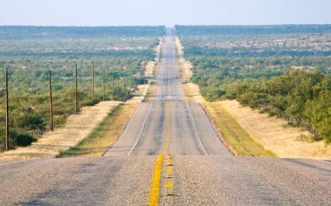 1 800 kilomètres, 9h de route, le périple d'un jeune couple d'adolescents texans pour avorter !