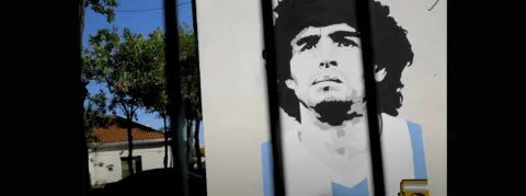 Le procès pour négligence des médecins de Maradona à nouveau décalé 