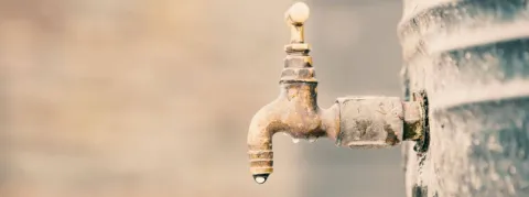 Mayotte : toujours pas d'eau ni de médecins, mais plus de malades 