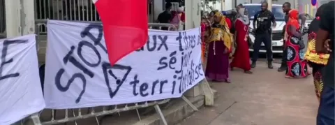 L’hôpital de Mayotte et les centres de soins bloqués par des collectifs, « tant que les migrants comoriens ne seront pas expulsés »