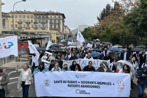 « Fatôme Démission » : Près de 1 000 soignants à Nice contre le PLFSS