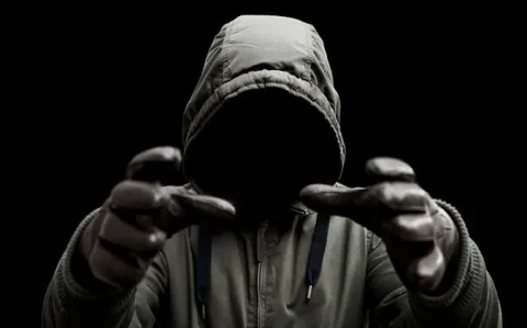 ​A Nice, un interne étranglé par un patient porte plainte