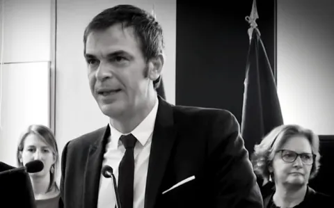 Véran parle de la réélection de Macron : "On changera des choses sur la méthode et sur le fond"