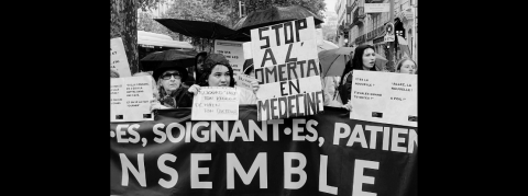 « Contre l’impunité des violeurs, pour une santé sans agresseurs » : devant le ministère, professionnels de santé et étudiants réclament des mesures concrètes et immédiates contre les VSS 