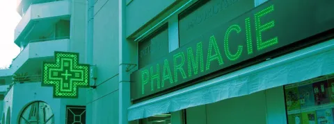 Conjonctivites, cystites, angines... quand des pharmaciens prescrivent à la place des médecins