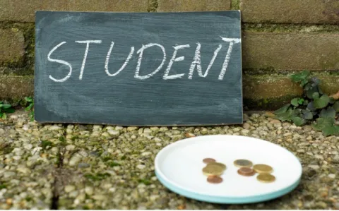 Enquête précarité : l’Anemf dit stop à la dèche