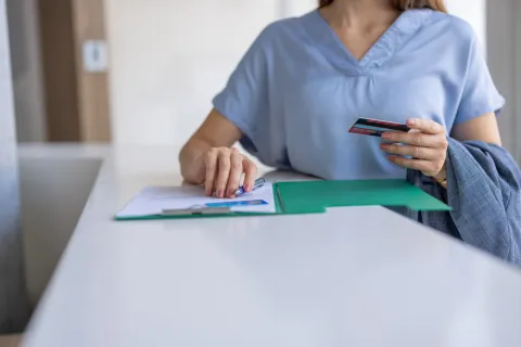 Les limites de la C2S : quand un bénéficiaire sur 10 reste confronté à des restes à charge élevés