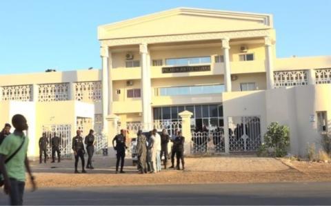 Justice pour Satou : trois sage-femmes condamnées pour l’avoir laissée mourir sans césarienne