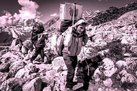 Entre deux RDV psy, l’application Mon Sherpa propose un suivi