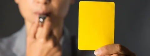 Seulement 56% des pharmaciens remplissent les conditions européennes de suivi des médicaments, François Braun menace de sanctions