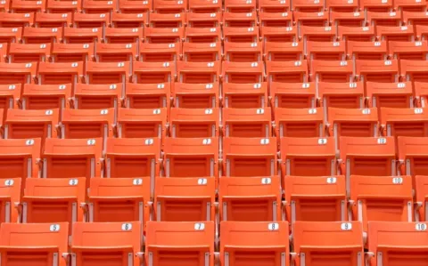 Épreuves dans des parcs d'exposition, durée réduite... La drôle de Paces 2020 a commencé !