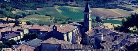 Tout un village attend le visa d’un couple de médecins algériens, pour venir reprendre le cabinet du village