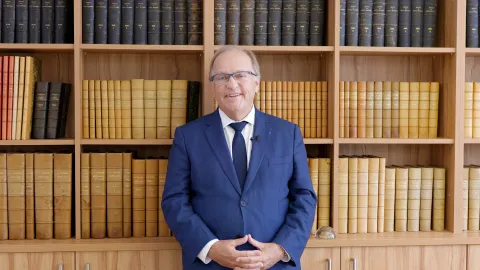 La Consult’ de François Arnault, pdt du CNOM : "Tout ce qui est contrainte supplémentaire n’est pas une bonne chose pour les médecins"