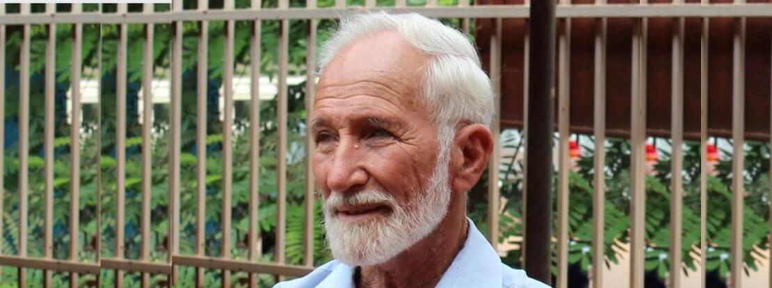 Le Dr Kenneth Elliott, médecin australien de 88 ans, libéré 7 ans après son enlèvement au Burkina Faso par Al-Quaïda