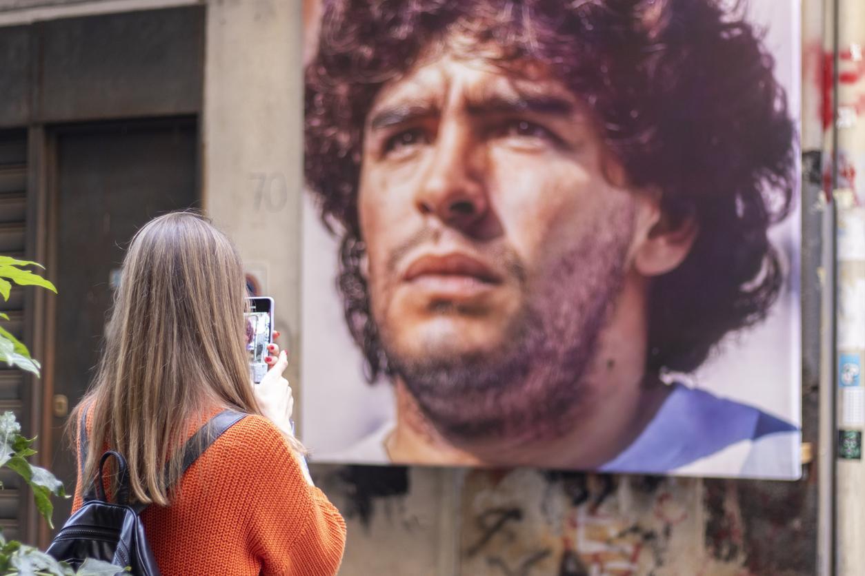 Mort de Maradona : ses médecins et ses infirmiers risquent la prison